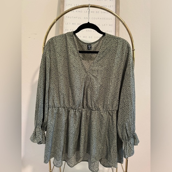 SHEIN Tops - Micro leopard peplum v neck olive green